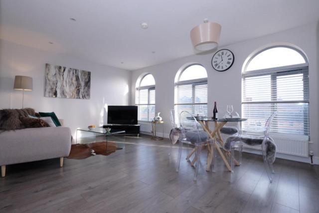 Geneva House Apartments By Elegance Living 피터버러 객실 사진
